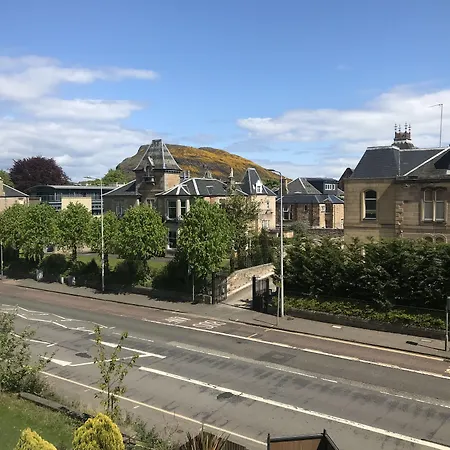 Casa de hóspedes 18 Craigmillar Park 4*