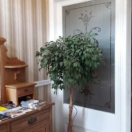 Capital House Πανσιόν 3*
