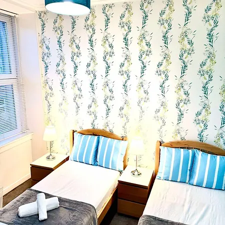 Hymarket 2bed Modern דירה *