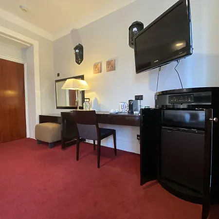 No6 West Coates فندق 3*
