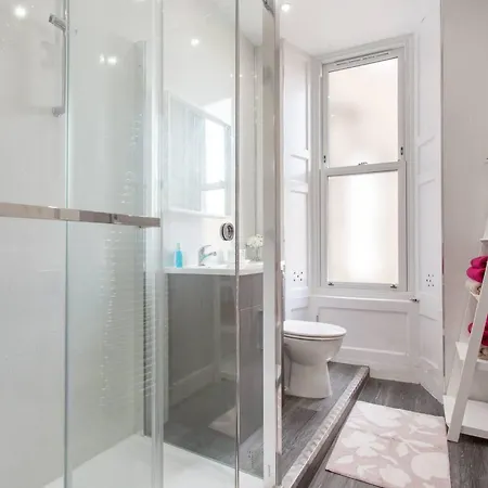 Stunning 2-bed In شقة *