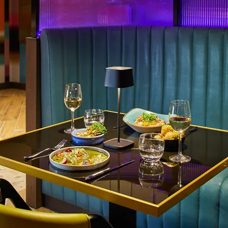 Hotel Nyx 4*