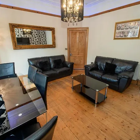 Roomy 1 Level Free Parking Casa vacanze