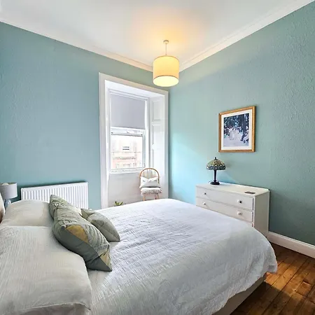 2-bedroom * Edinburgh