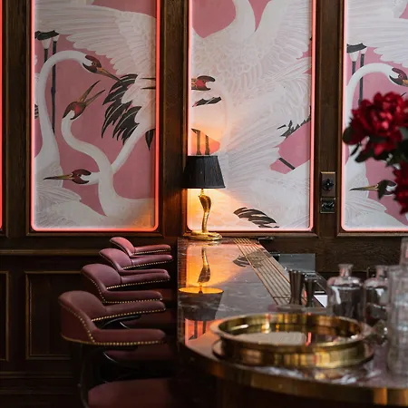 House Of Gods Royal Mile 4*