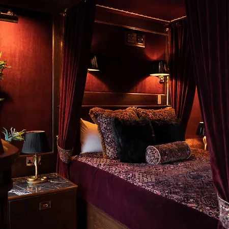 Hotel House Of Gods Royal Mile