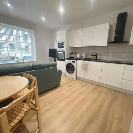 Two Cozy In A Residential * Edinburgh