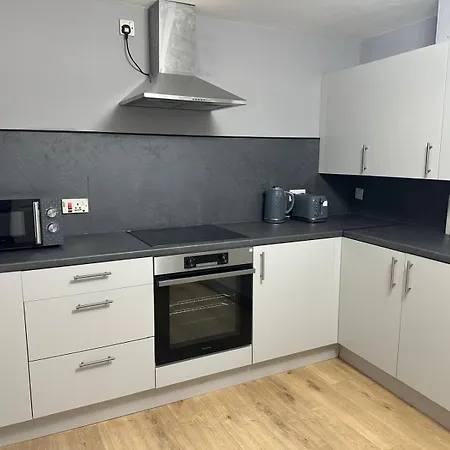 3 Bedroom Centre