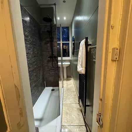 Holiday home Monty's - 10 Guests 7 Beds Centre Edinburgh