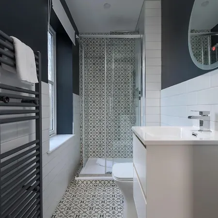 Apartamento Modern 2 Bed With Parking Edimburgo