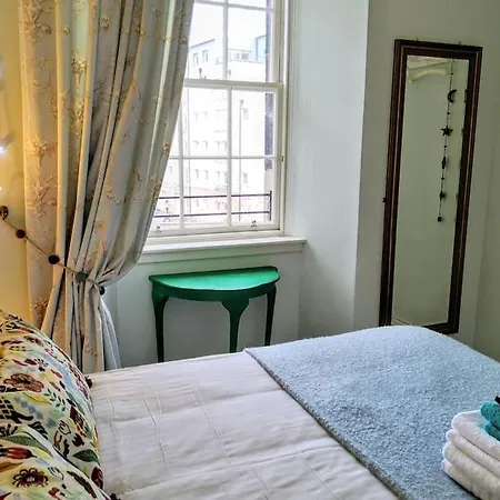 Διαμέρισμα Bernard St - Bright And Spacious 1 Bed At The Shore!