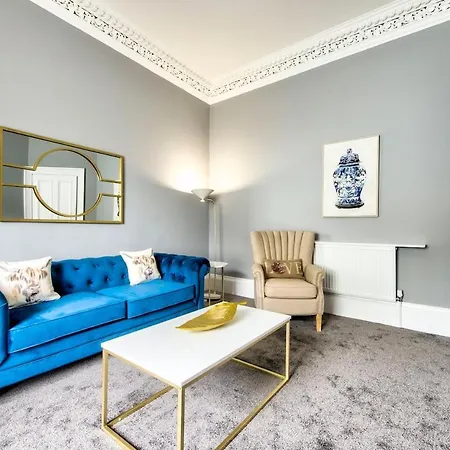 Lothian Road - Perfect Centre Location.