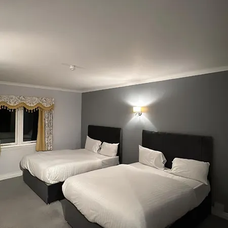 Hotel West 4*