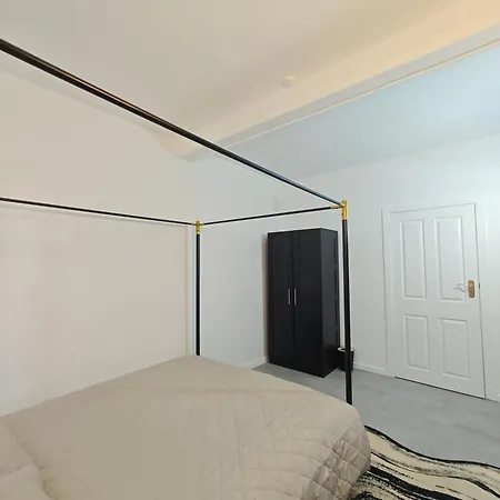 Проживание в семье The Boswall *