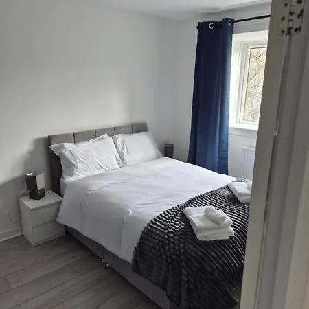 Cozy 2Bdr Apartment Close To Edinburgh City Free Parking Fast Wi-Fi Apartment