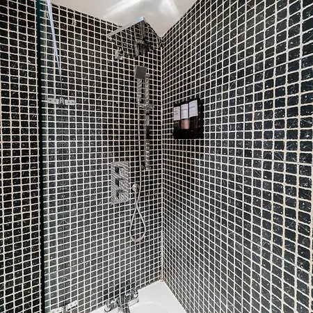 Albions Corner 5 Guests 5 Beds Free Parking Apartment *