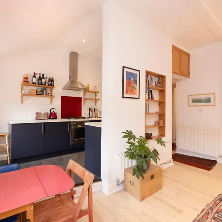 Chic 1-bedroom In New Town Apartment Edinburgh