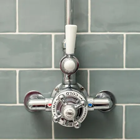 Victorian - Centre - Free Car Space דירה *