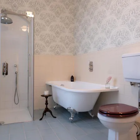 The Townhouse, Leith 4*
