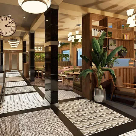 Point A St Andrew Square 酒店