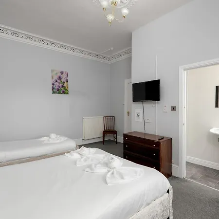 Holiday home Charming Spacious - Pass The Keys Edinburgh