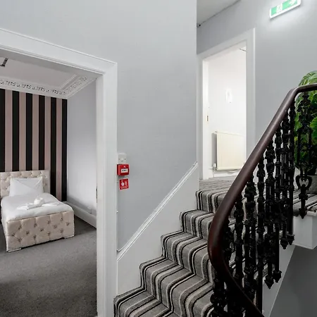 Holiday home Charming Spacious - Pass The Keys