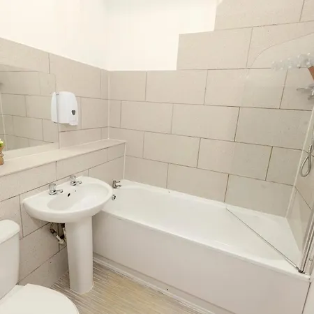 Centre Festival Flat *