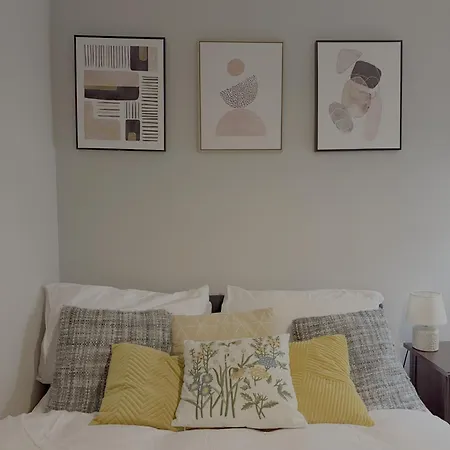 Lothian Ap Apartment