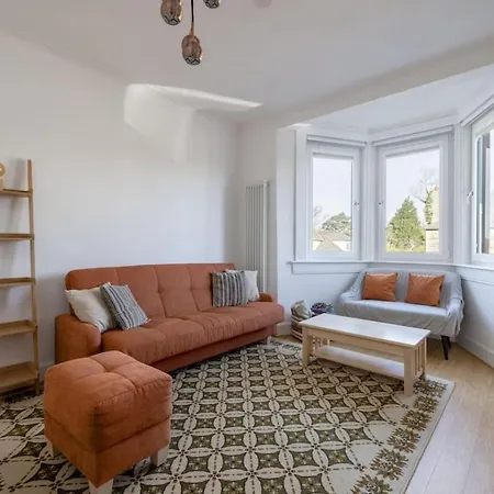 Barnton Grove Getaway *