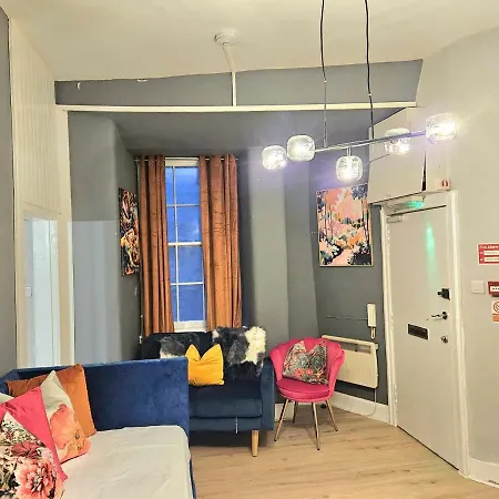 Beautiful 1 Bed Apmt- Stylish And Appartamento *