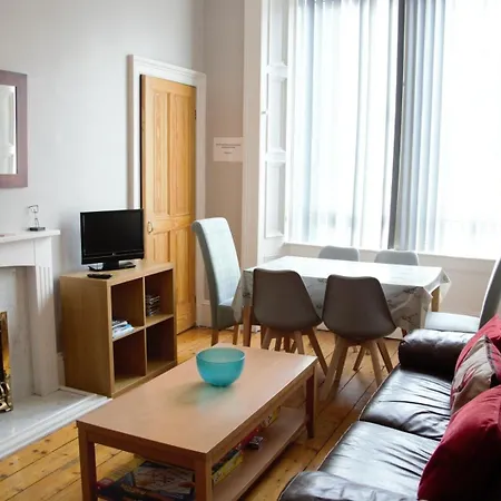 Elm Row Spacious And 公寓
