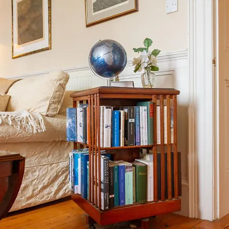 Regal 2bd Georgian Flat In The Heart Of *