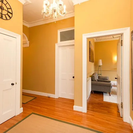 Stylish Southside Flat Near Old Town * Edimburgo
