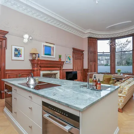 Luxury Wood Panelled West End Gf Flat * Edinburgh