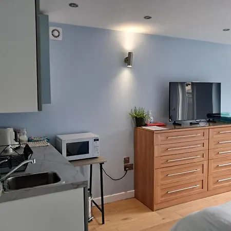 Habitación en casa particular The Retreat Edinburgh, 2-minute Walk To Bus Stop Edimburgo