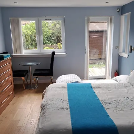 The Retreat Edinburgh, 2-minute Walk To Bus Stop Edimburgo