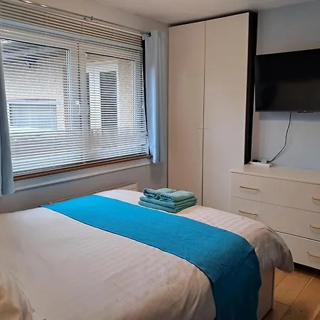 Habitación en casa particular The Retreat Edinburgh, 2-minute Walk To Bus Stop *