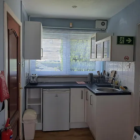 The Retreat Edinburgh, 2-minute Walk To Bus Stop Habitación en casa particular *