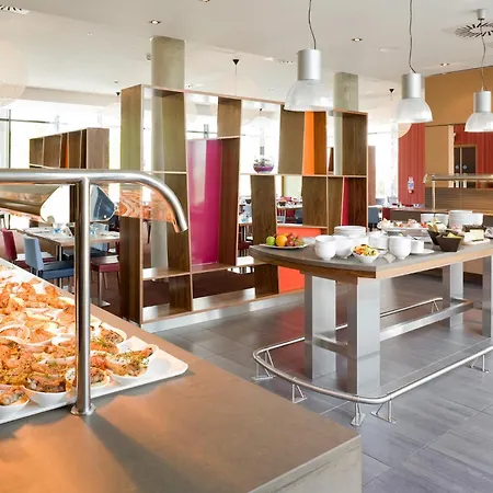 Hotel Novotel Park 4*