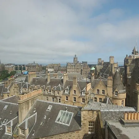High St Flat *