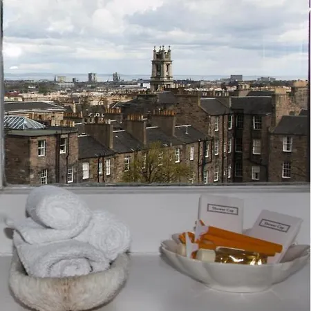 ベッド・アンド・ブレックファスト A Georgian 4*