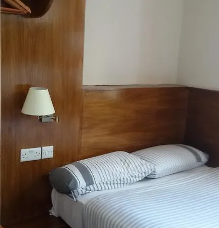 Adelphi إدنبرة