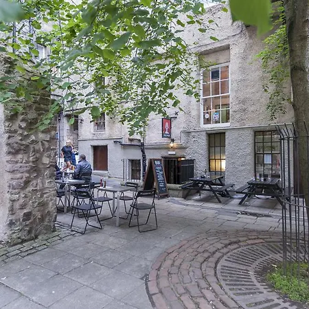 Апартаменты Writers View, Royal Mile *