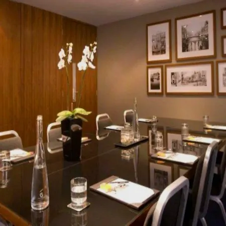 酒店 阿佩克斯跳蚤市场酒店