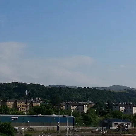 Penthouse Sleeps 11 Edinburgh