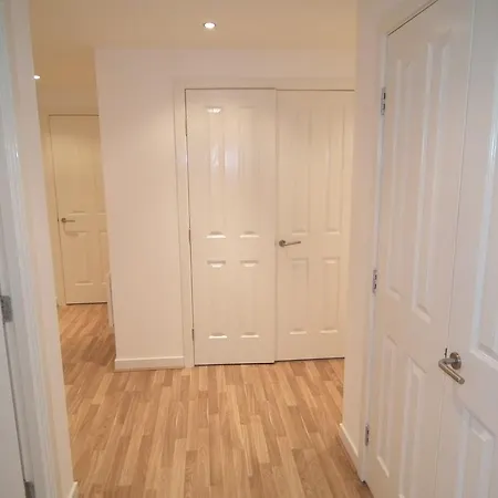 Western Harbour Apartman *