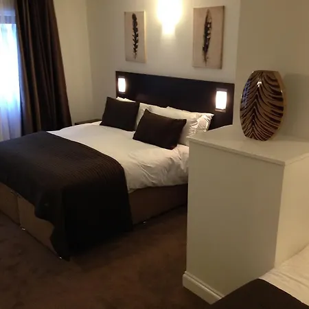 The Northfield House 3*