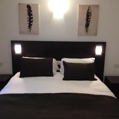 The Northfield House 3*