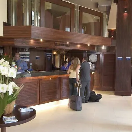 Express Centre By Ihg 3*