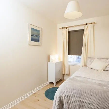 The Holyrood Snug